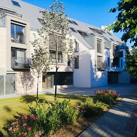 Lilie Appartement In Heviz Mit Tiefgarage, New And Modern Exterior photo