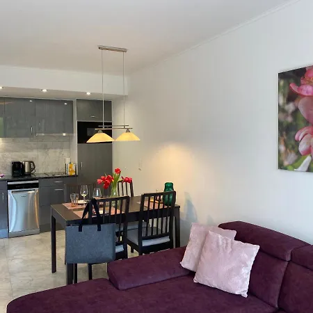 Lilie Appartement In Heviz Mit Tiefgarage, New And Modern Exterior photo