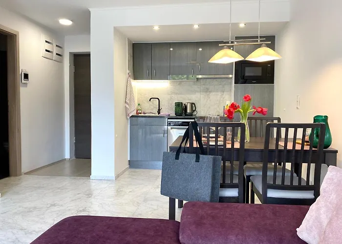Lilie Appartement In Heviz Mit Tiefgarage, New And Modern