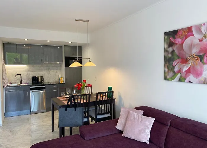 Lilie Appartement In Heviz Mit Tiefgarage, New And Modern