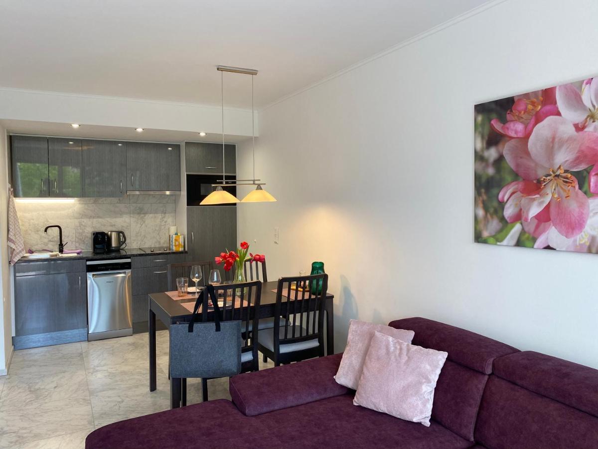 Lilie In Mit Tiefgarage, New And Modern Apartment